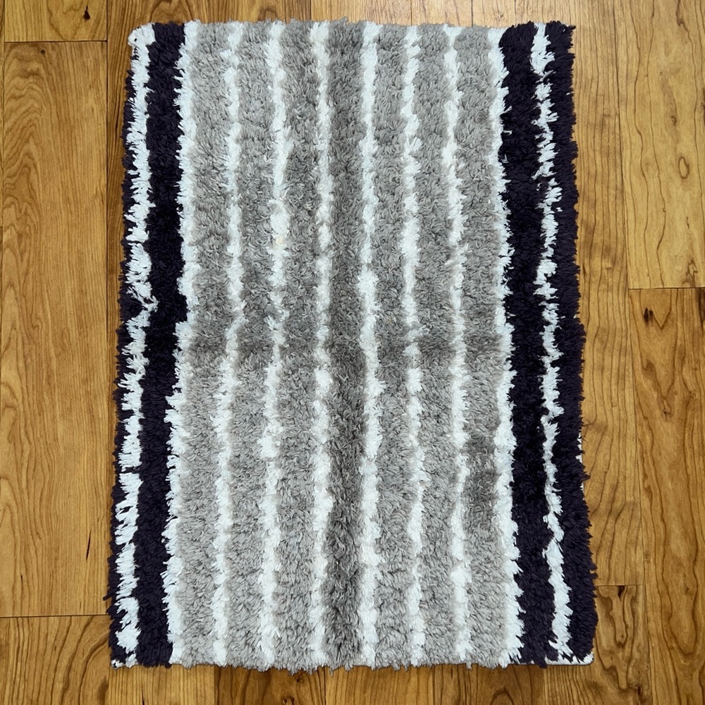 Plush Bath Rug - Picture 1 of 5